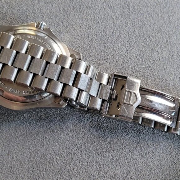 Tag Heuer WK1112.BA0311 Mens 2000 Series Professional Quartz Watch Silver BA0317 - Picture 8 of 8